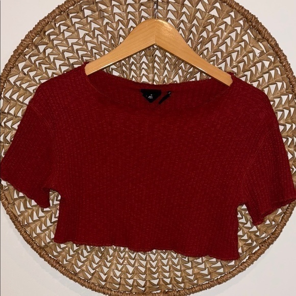 Urban Outfitters Red ribbed  Women's Crop Top size small - Picture 1 of 4